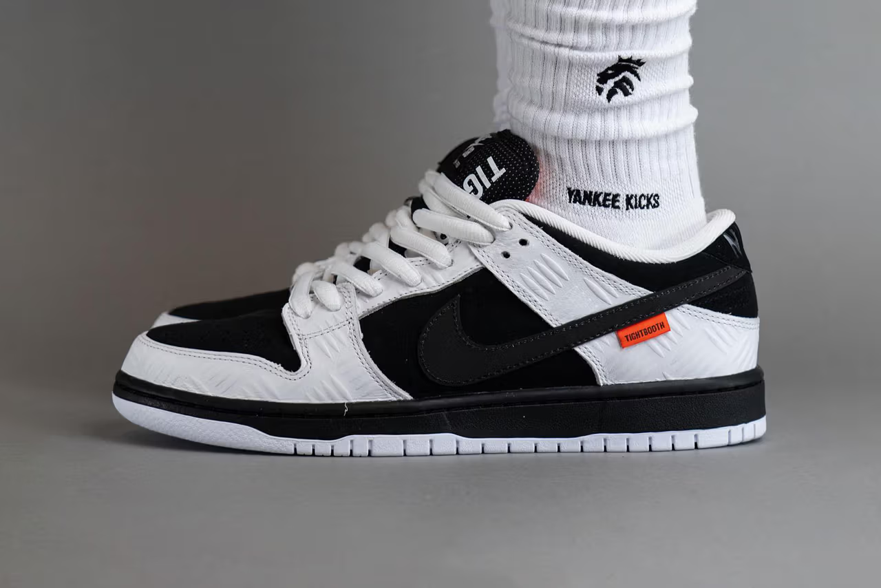 On-Feet View of the TIGHTBOOTH x Nike SB Dunk Low – Hype Vault