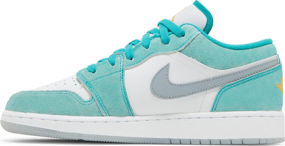Air Jordan 1 Low SE 'New Emerald' (GS) | Hype Vault Kuala Lumpur | Asia's Top Trusted High-End Sneakers and Streetwear Store