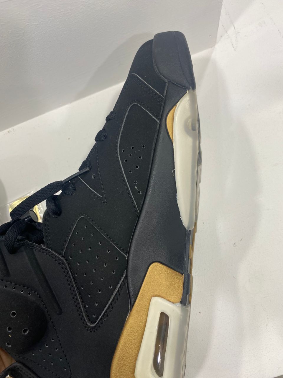 Pre-loved Air Jordan 6 'DMP' (2020) Size UK7.5/US8.5 (Condition: 9.5/10)