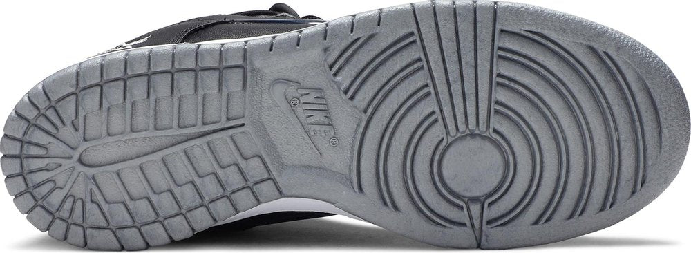 Supreme x Nike Dunk SB Low QS 'Metallic Silver' | Hype Vault Kuala Lumpur | Asia's Top Trusted High-End Sneakers and Streetwear Store