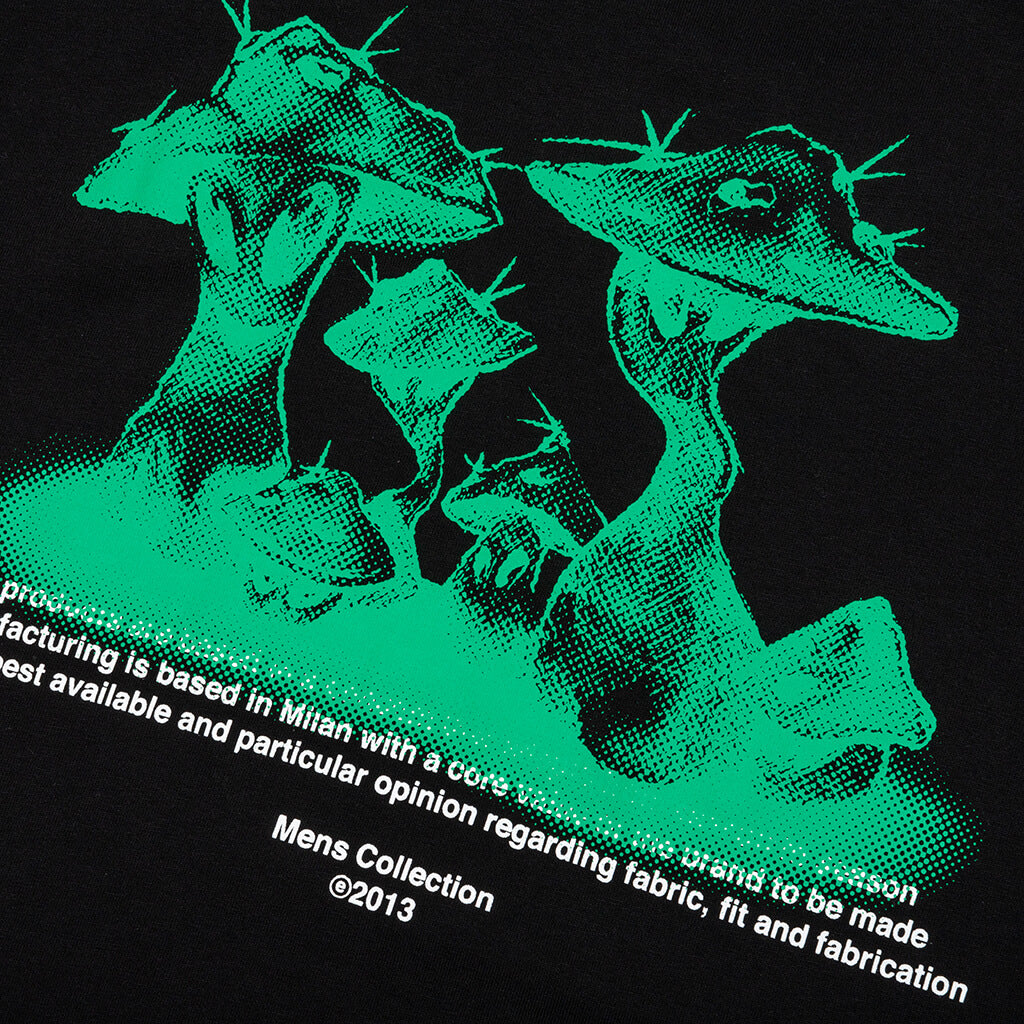 Off-White Alien Mush Over Skate S/S Tee Black | Hype Vault Kuala Lumpur | Asia's Top Trusted High-End Sneakers and Streetwear Store