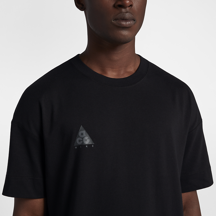 Nike ACG T-Shirt Black (Size XL)