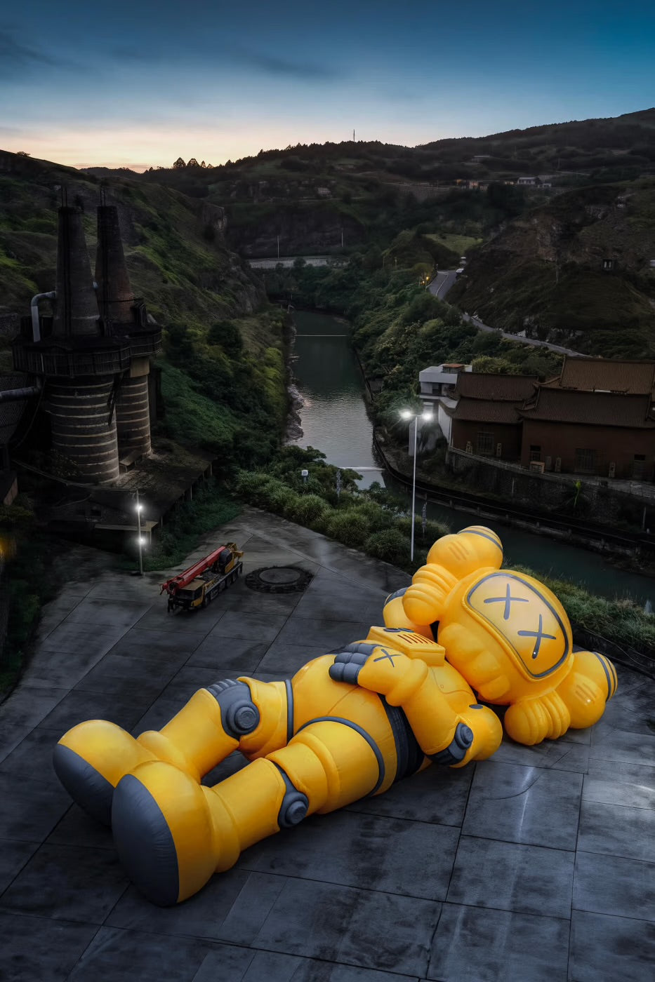 KAWS Brings a Giant Robot COMPANION to Hangzhou’s West Lake