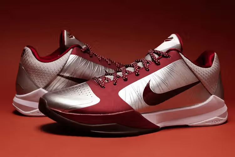 A closer look at the Nike Kobe 5 Protro “Lower Merion Aces Away.”