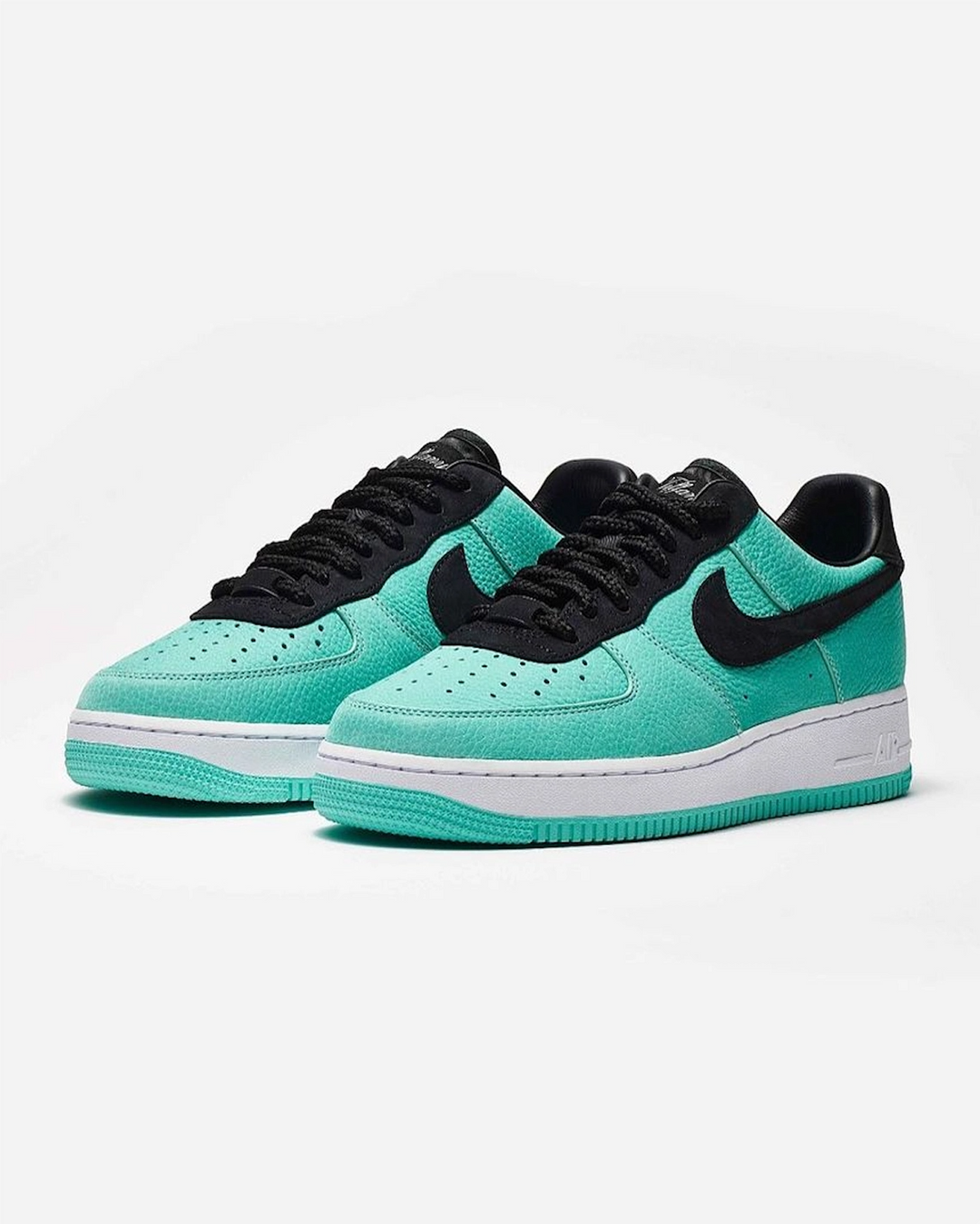 Nike Air Force 1 Low "1837" by Tiffany & Co. is now available in a friends and family version.