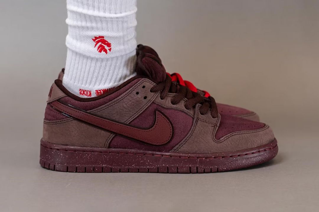 On-Feet View of the Nike SB Dunk Low "Valentine's Day"