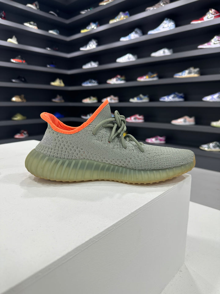 Pre-loved adidas Yeezy Boost 350 V2 ‘Desert Sage’ UK10/US10.5 (Condition 9/10)