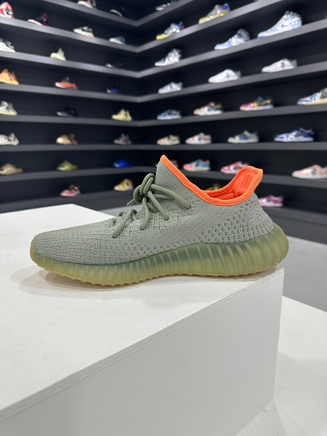 Pre-loved adidas Yeezy Boost 350 V2 ‘Desert Sage’ UK10/US10.5 (Condition 9/10)