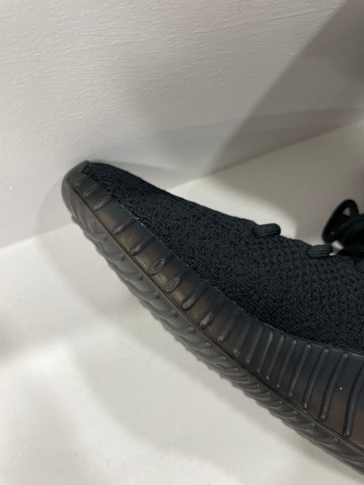Pre-loved adidas Yeezy Boost 350 V2 'Bred' UK5/US5.5 (Condition: 9.5/10)