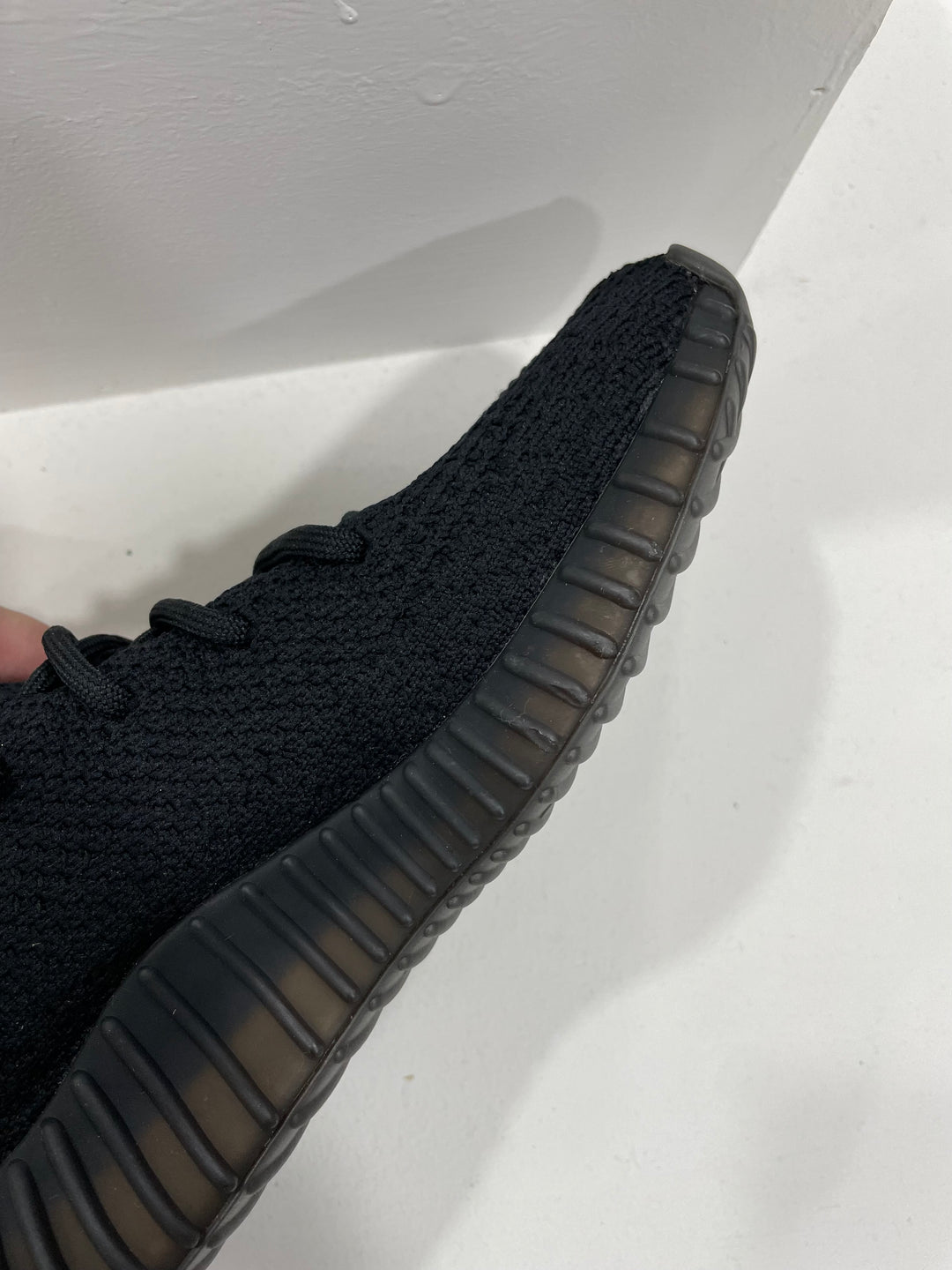 Pre-loved adidas Yeezy Boost 350 V2 'Bred' UK5/US5.5 (Condition: 9.5/10)