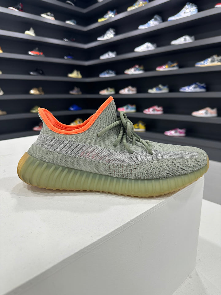 Pre-loved adidas Yeezy Boost 350 V2 ‘Desert Sage’ UK10/US10.5 (Condition 9/10)