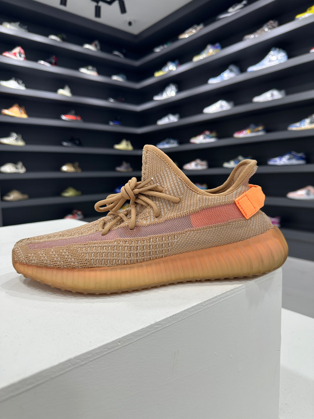 Pre-loved adidas Yeezy Boost 350 V2 ‘Clay’ UK10/US10.5 (Condition 8.5/10)