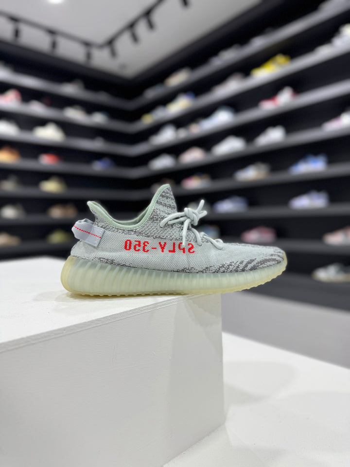 Pre-loved adidas Yeezy Boost 350 V2 ‘Blue Tint’ UK10.5/US11 (Condition: 9.8/10)