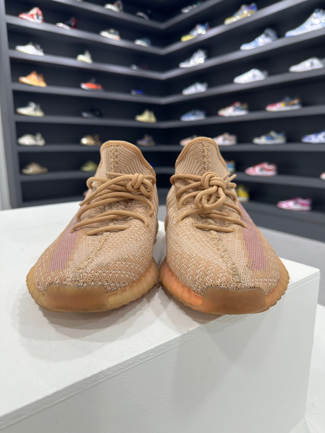 Pre-loved adidas Yeezy Boost 350 V2 ‘Clay’ UK10/US10.5 (Condition 8.5/10)