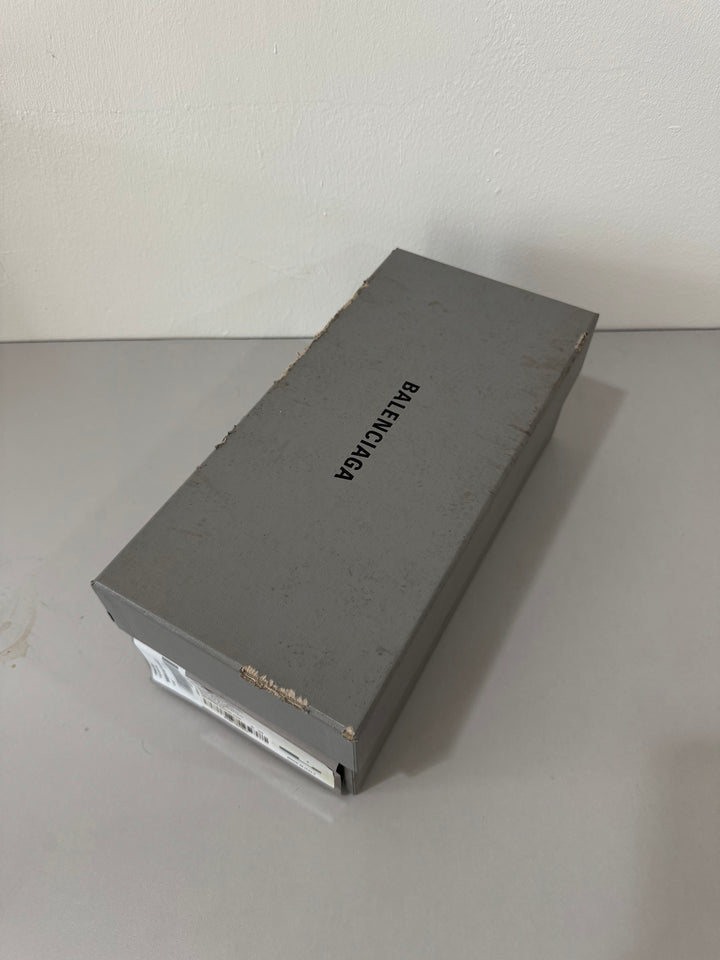 Balenciaga Pool Slides Logo White/Black