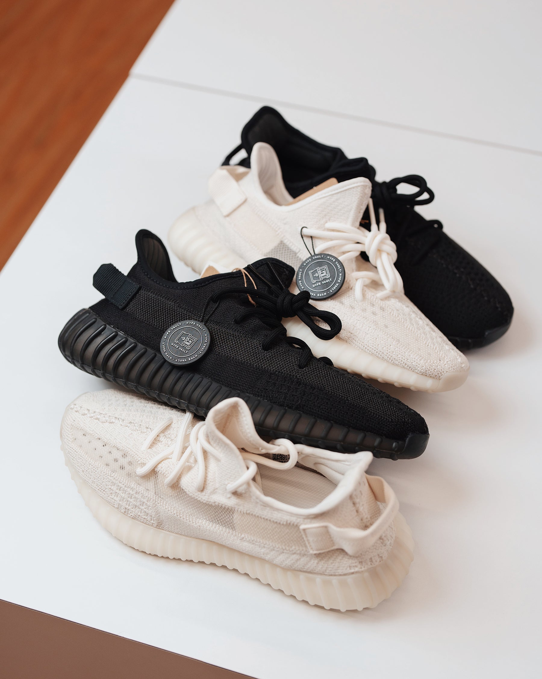 Adidas boost hotsell vs yeezy boost