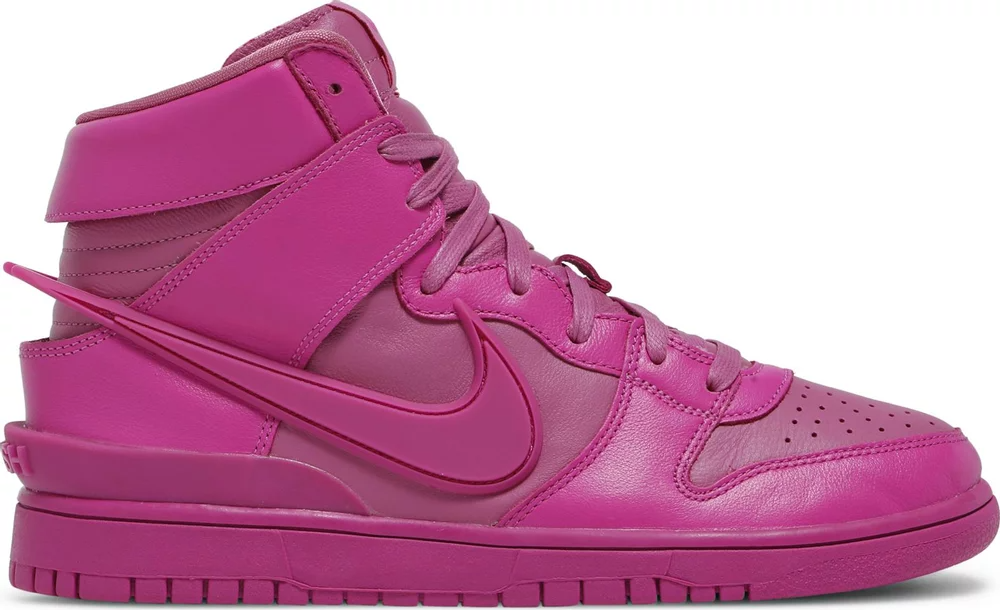 Nike Dunk – Tagged 