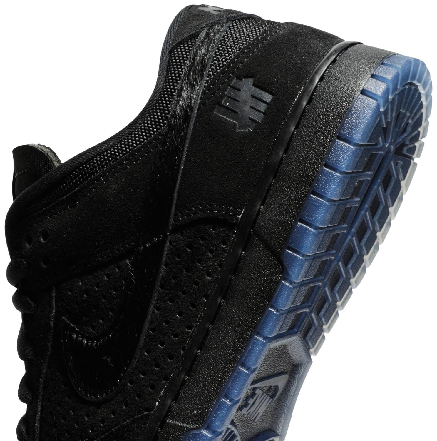 undefeated dunk vs af1 black